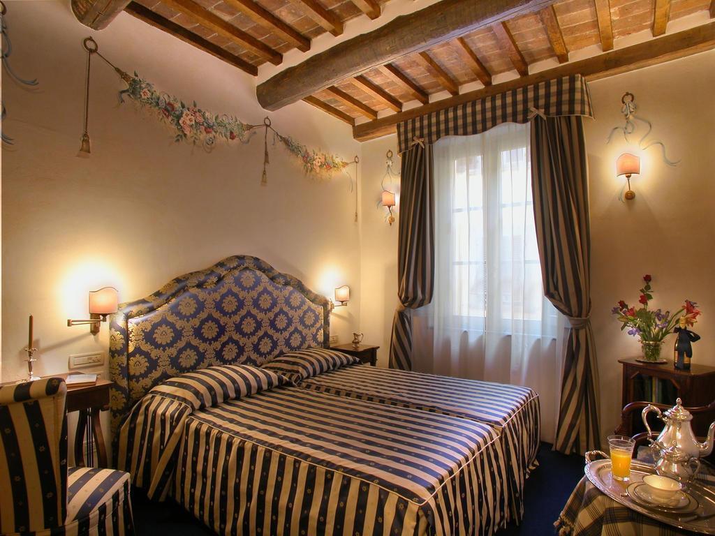 Hotel Relais Dell'Orologio Pisa Kamer foto